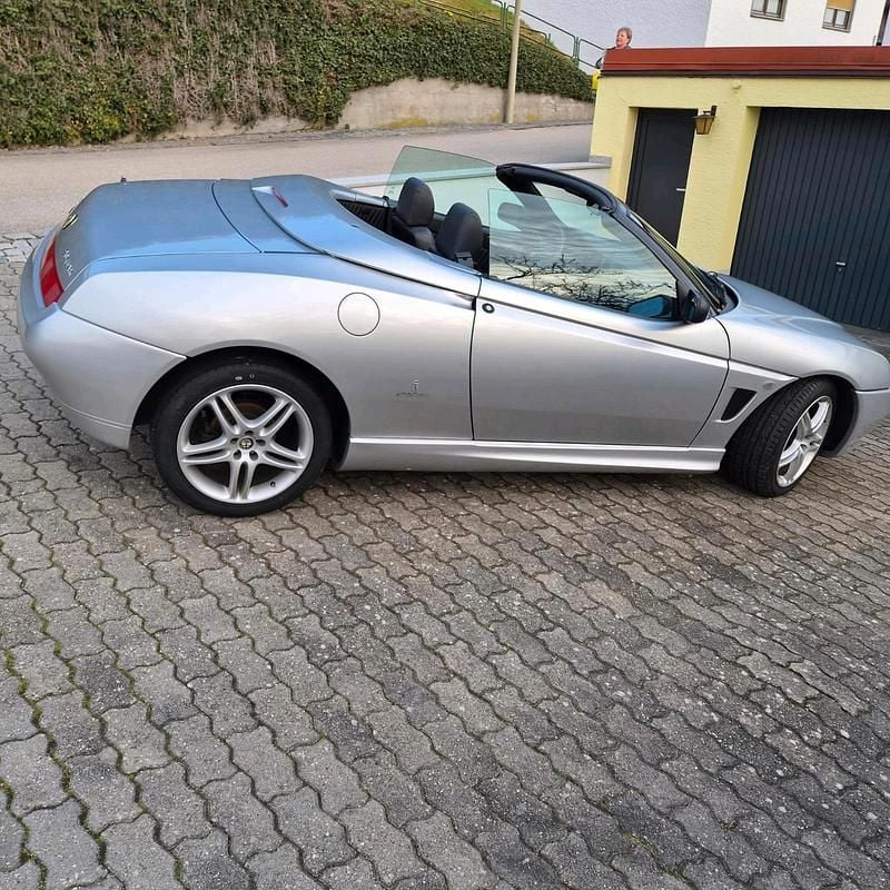 Gebraucht Alfa Romeo Spider 150 PS (110 kW) 2002 Silber Cabrio