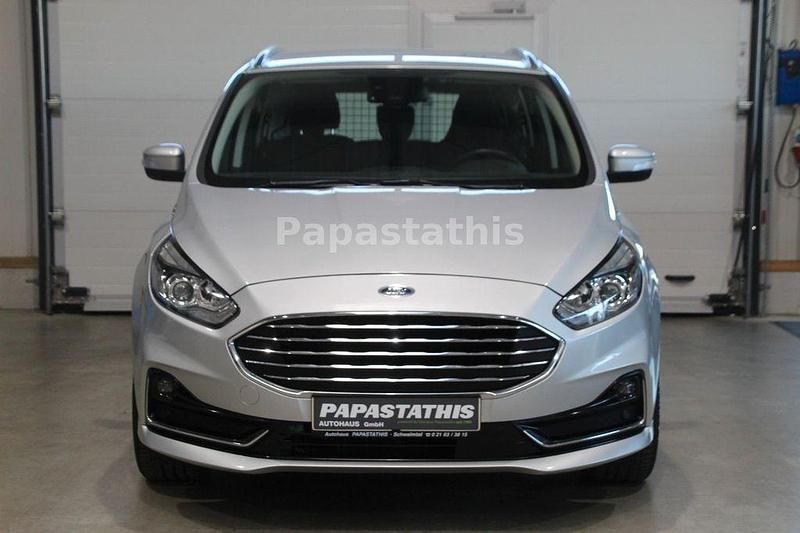 Gebraucht Ford S-MAX Titanium 150 PS (110 kW) 2022 Silber Van / Kleinbus