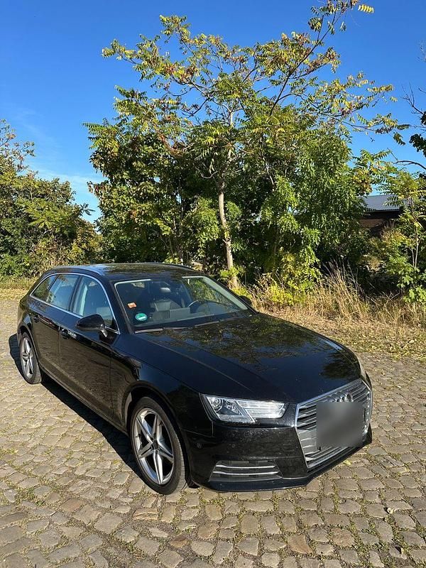 Gebraucht Audi A4 Ambiente 150 PS (110 kW) 2016 Schwarz Kombi