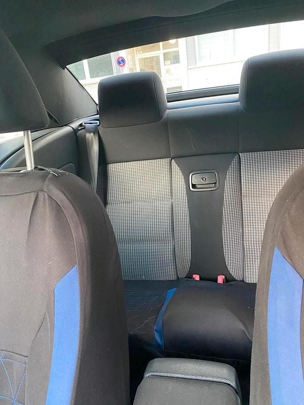 Schwarz Gebraucht 2008 VW Eos Cabrio | 2.500 € (Guter Preis) - Bild 1/4