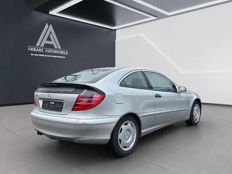 Gebraucht Mercedes C180 129 PS (94 kW) 2001 Grau Coupé