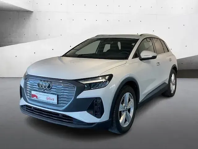 Gebraucht Audi Q4 e-tron Ambiente 125 kW (170 PS) 2023 Gletscherweiß metallic SUV