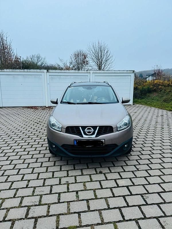 Braun Gebraucht 2010 Nissan Qashqai +2 SUV | 6.400 € - Bild 1/4