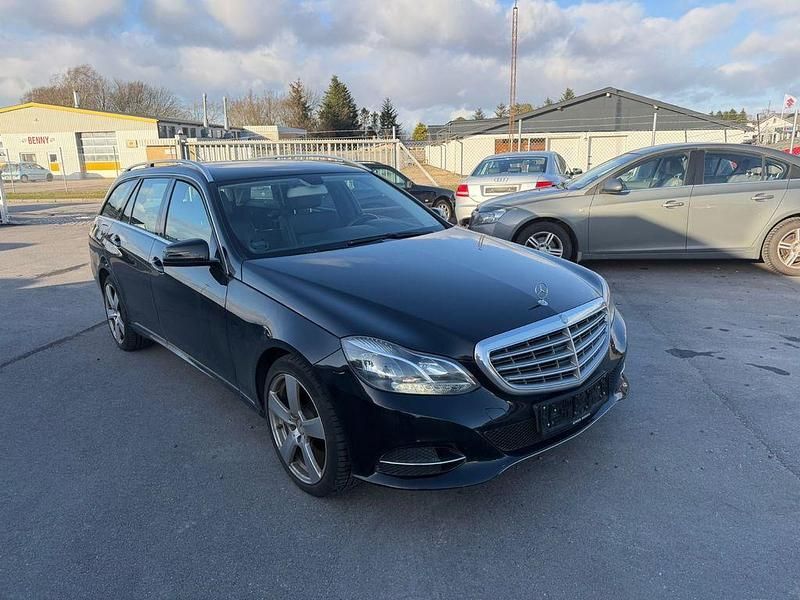 Gebraucht Mercedes E200 136 PS (100 kW) 2017 Schwarz Kombi