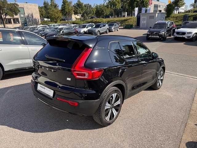 Gebraucht Volvo XC40 Plus 261 PS (191 kW) 2022 Onyx black / metallic SUV