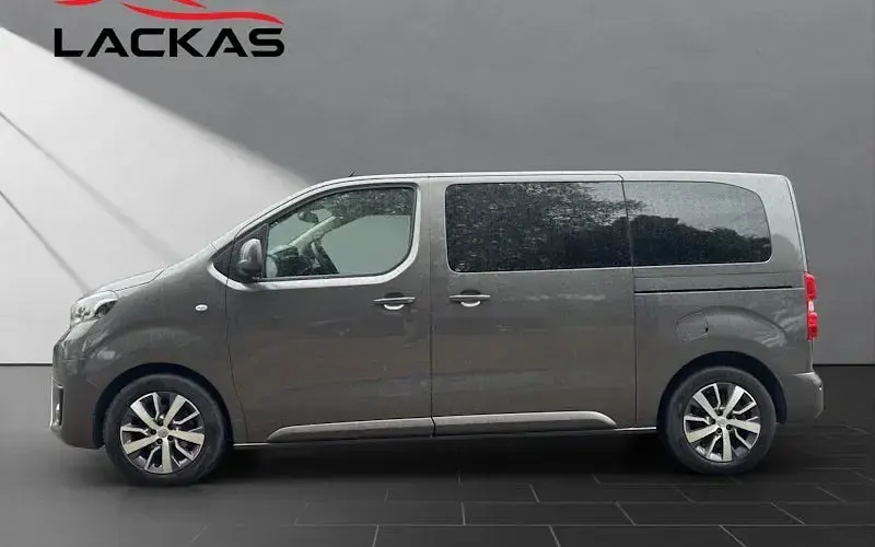 Gebraucht Toyota Proace Verso 144 PS (105 kW) 2022 Dark grey (grau) Kombi