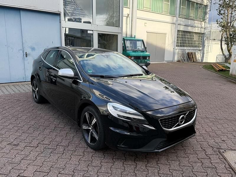 Gebraucht Volvo V40 R-Design 150 PS (110 kW) 2016 Schwarz Kombi