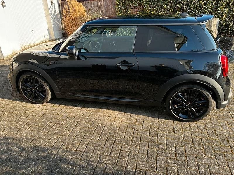 Gebraucht Mini John Cooper Works 178 PS (130 kW) 2024 Schwarz Kleinwagen