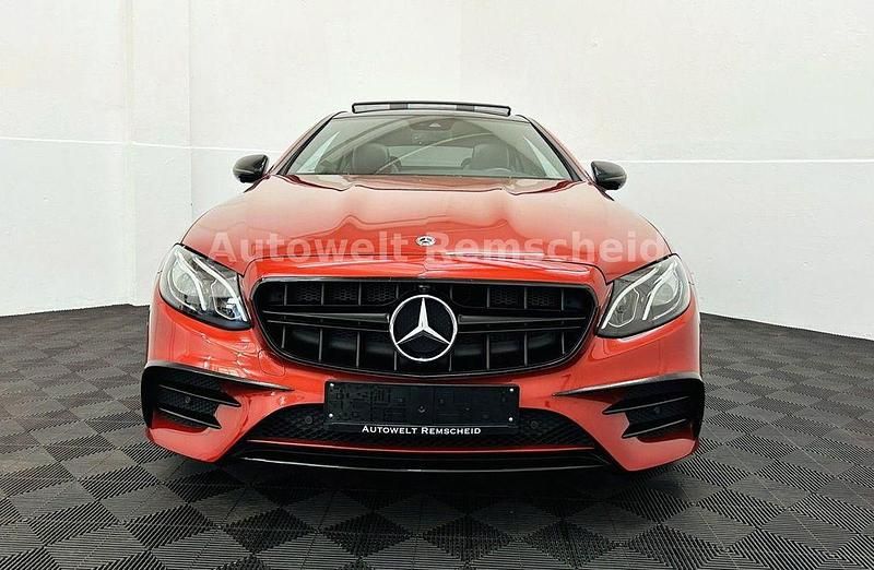 Gebraucht Mercedes E200 AMG line 184 PS (135 kW) 2017 Rot Coupé