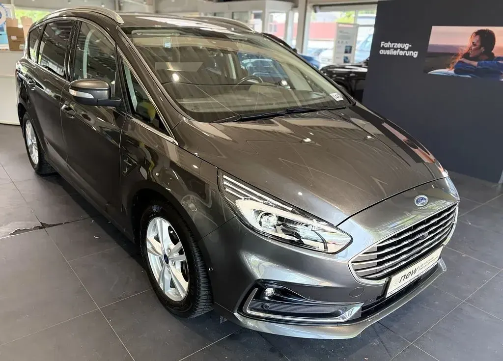 Gebraucht Ford S-MAX Titanium 190 PS (139 kW) 2020 Grau Van / Kleinbus