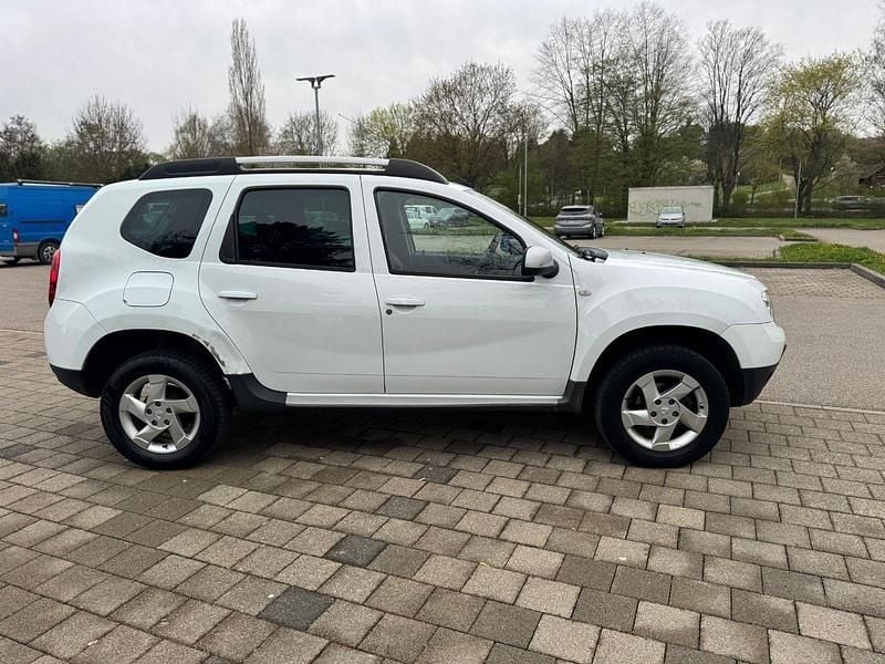 Usado Dacia Duster 105 HP (77 kW) 2011 Branco SUV