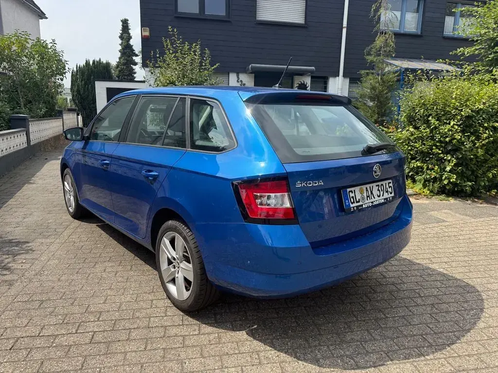 Gebraucht Skoda Fabia Active 95 PS (69 kW) 2018 Blau Kombi