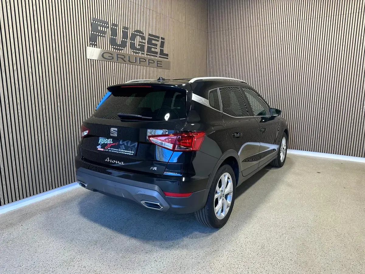 Gebraucht Seat Arona FR-Line 95 PS (69 kW) 2025 Midnight schwarz met. SUV