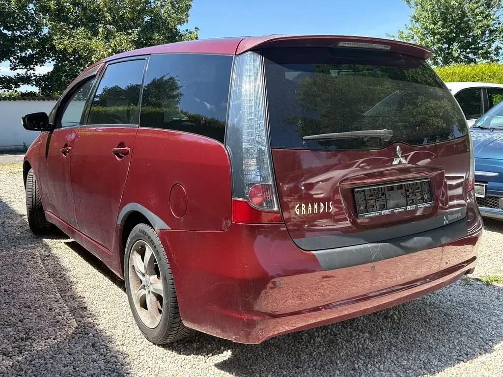 Gebraucht Mitsubishi Grandis Intense 165 PS (121 kW) 2004 Rot Van / Kleinbus