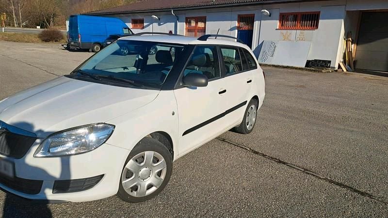 Gebraucht Skoda Fabia 75 PS (55 kW) 2012 Weiß Kombi