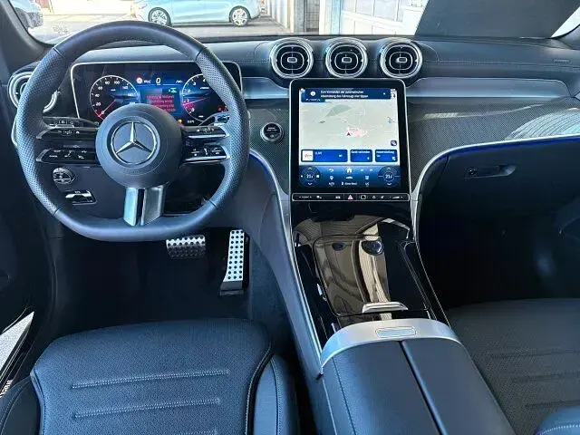 Gebraucht Mercedes GLC200 Advanced Plus 204 PS (150 kW) 2025 Lack obsidianschwarz SUV