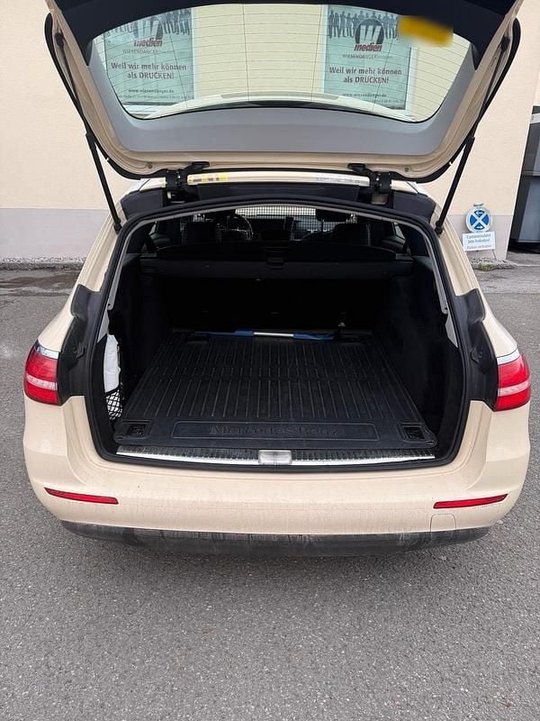 Gebraucht Mercedes E220 190 PS (139 kW) 2017 Beige Kombi