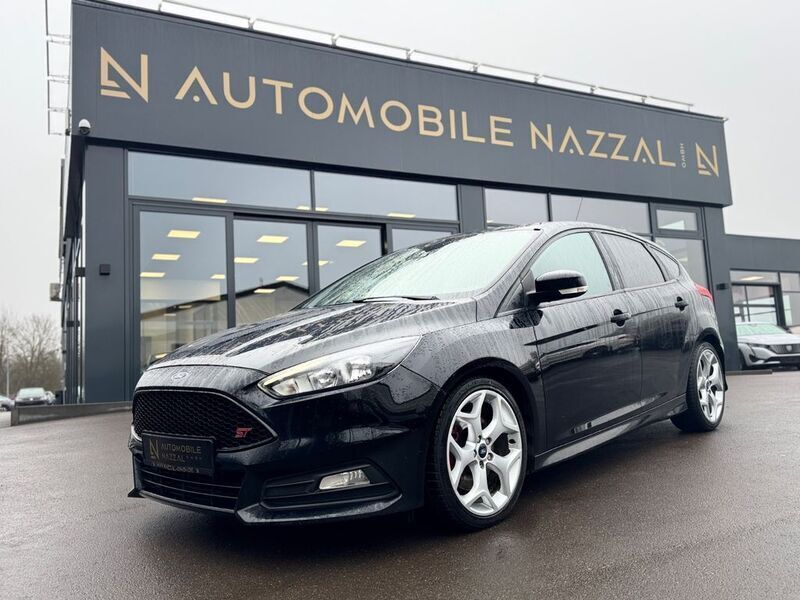 Schwarz Gebraucht 2015 Ford Focus ST Limousine | 7.599 € (Guter Preis) - Bild 1/4