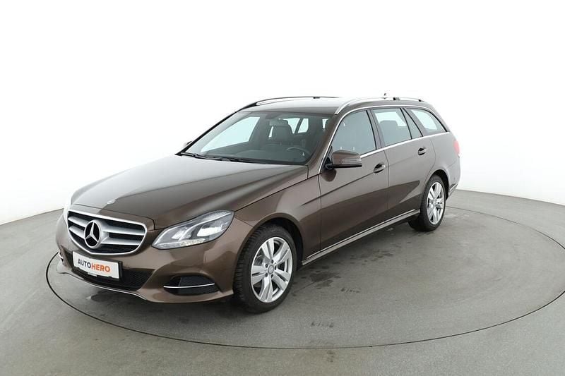 Braun Gebraucht 2014 Mercedes E200 Avantgarde Kombi | 18.380 € (Etwas zu teuer) - Bild 1/3