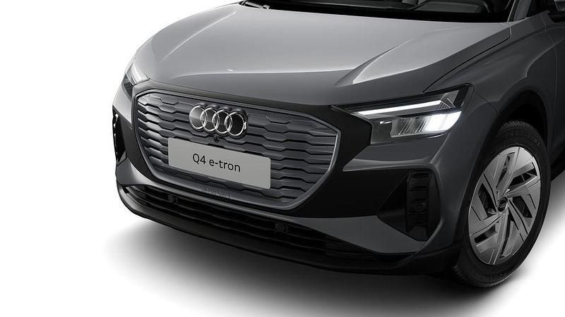 Gebraucht Audi Q4 e-tron Ambiente 150 kW (204 PS) 2023 Kieselgrau SUV