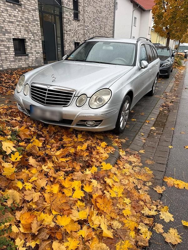 Silber Gebraucht 2006 Mercedes E320 Limousine | 3.500 € (Guter Preis) - Bild 1/4