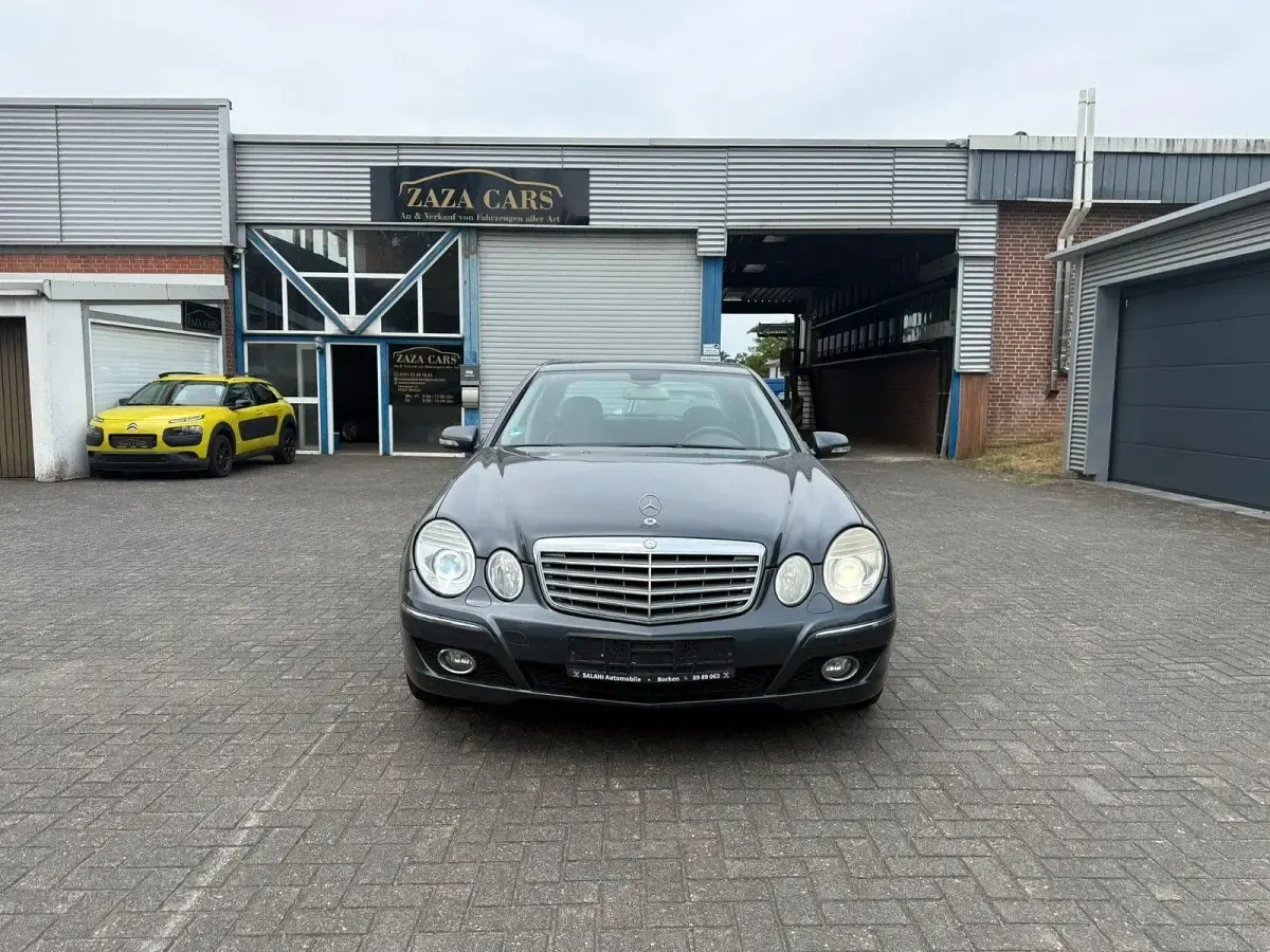 Gebraucht Mercedes E280 190 PS (139 kW) 2008 Grau Limousine