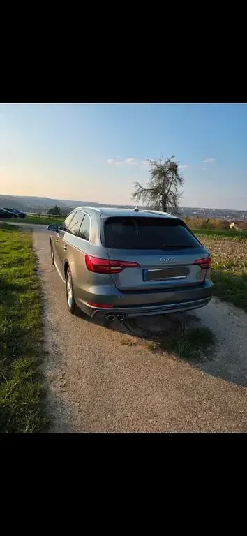 Używany Audi A4 Design 190 KM (139 kW) 2015 Szary Kombi
