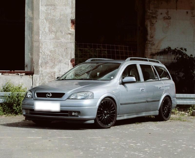 Second-hand Opel Astra 101 CP (74 kW) 2003 Argintiu Break