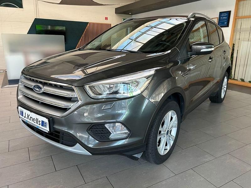 Grau Gebraucht 2019 Ford Kuga Titanium SUV | 17.200 € (Fairer Preis) - Bild 1/4