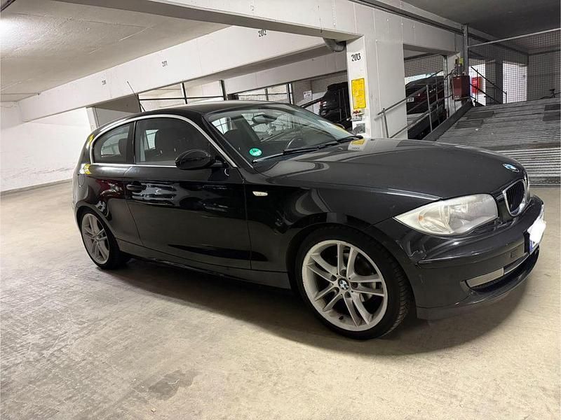 Schwarz Gebraucht 2008 BMW 116 Advantage Kleinwagen | 4.200 € (Etwas zu teuer) - Bild 1/4