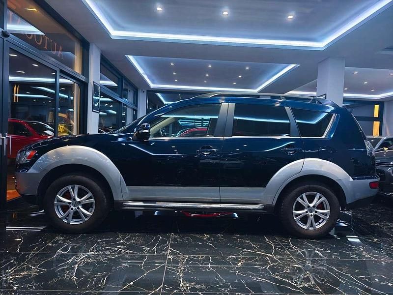 Blau Gebraucht 2012 Mitsubishi Outlander Instyle SUV | 6.750 € (Fairer Preis) - Bild 1/4