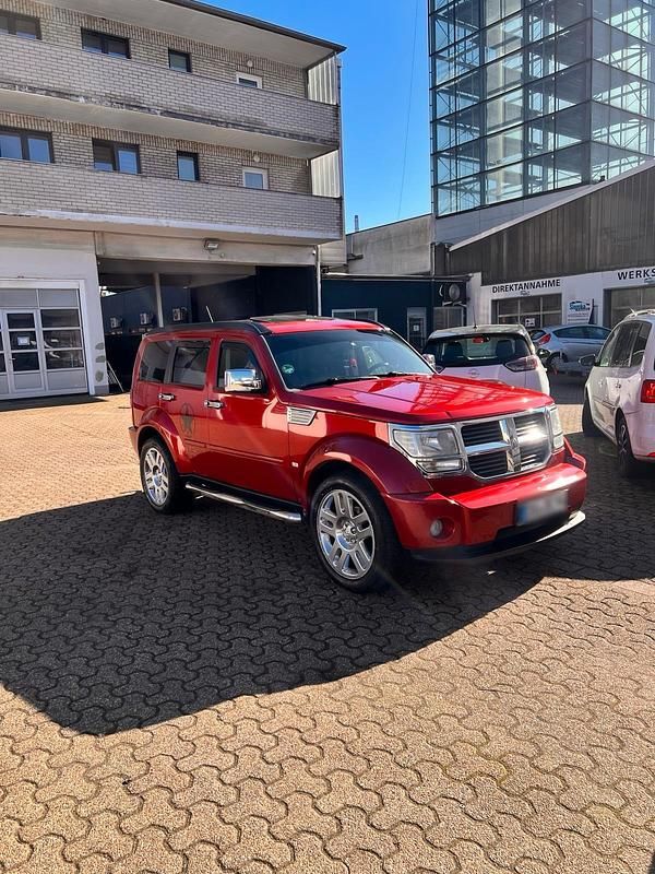Gebraucht Dodge Nitro 177 PS (130 kW) 2007 Rot SUV