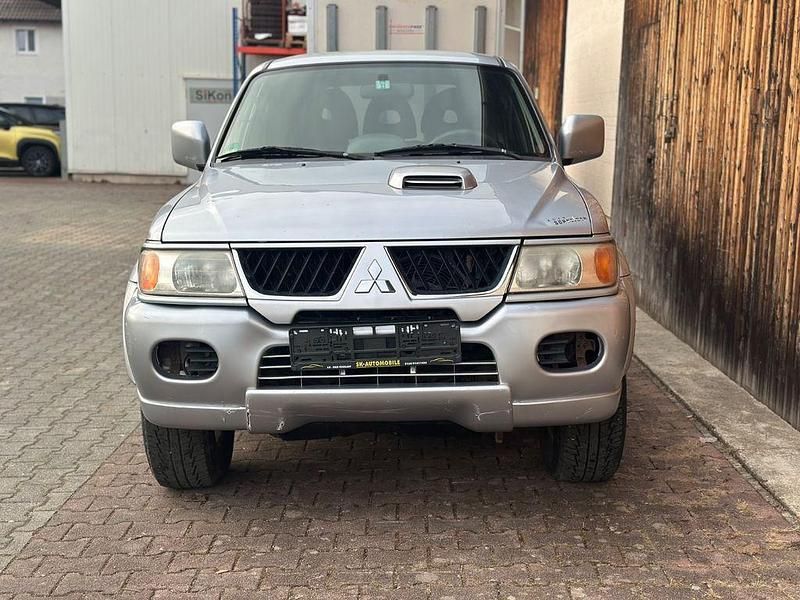 Silber Gebraucht 2006 Mitsubishi Pajero Sport Intense SUV | 5.990 € - Bild 1/4