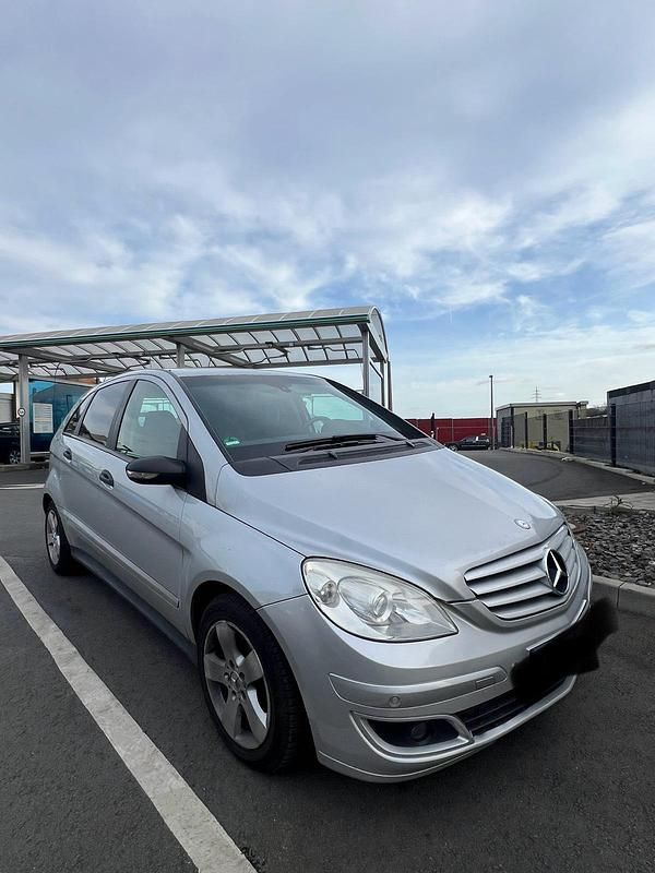 Silber Gebraucht 2006 Mercedes B200 Van / Kleinbus | 3.500 € (Guter Preis) - Bild 1/4