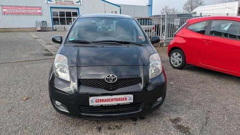 Gebraucht Toyota Yaris Edition 99 PS (72 kW) 2011 Schwarz Kleinwagen