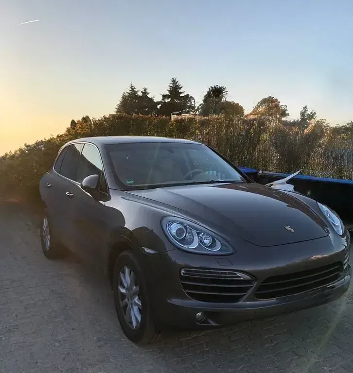 Gebraucht Porsche Cayenne 241 PS (177 kW) 2011 Braun SUV