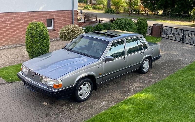 Silber Gebraucht 1989 Volvo 760 Limousine | 9.500 € - Bild 1/4