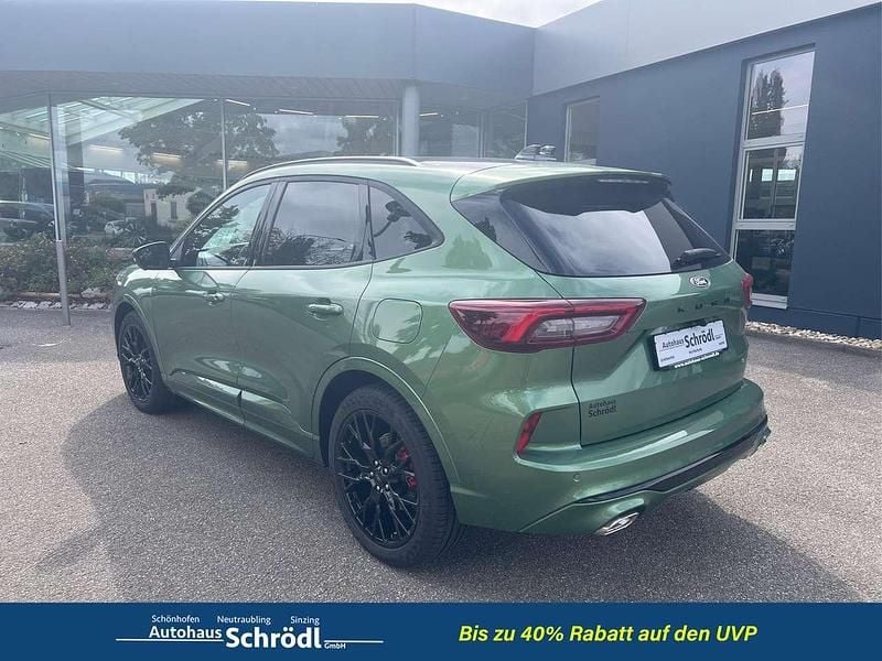 Gebraucht Ford Kuga ST-Line X 179 PS (131 kW) 2025 Bursting green SUV