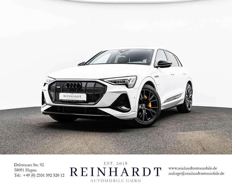 Gletscherweiß metallic Gebraucht 2022 Audi e-tron Black Edition SUV | 35.565 € (Fairer Preis) - Bild 1/1