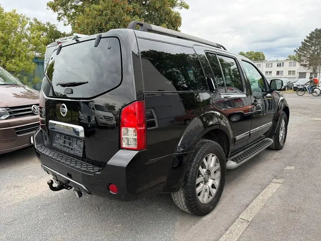 Gebraucht Nissan Pathfinder 231 PS (169 kW) 2011 Schwarz SUV
