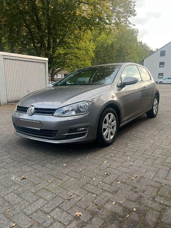 Grau Gebraucht 2013 VW Golf Limousine | 5.700 € (Superpreis) - Bild 1/4