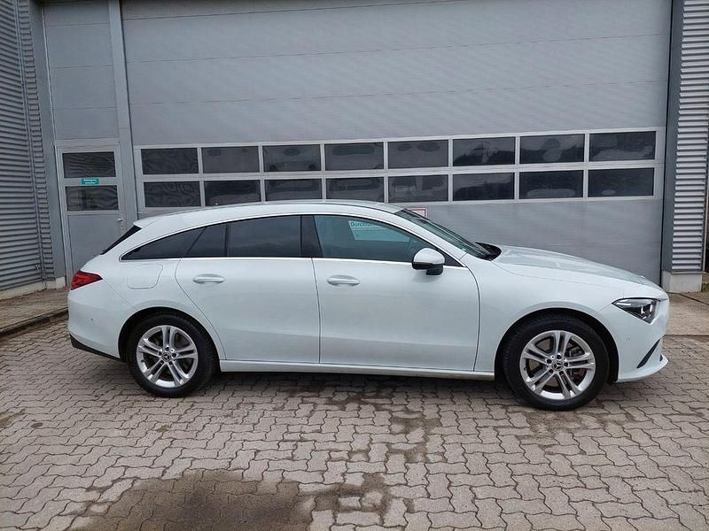 Gebraucht Mercedes CLA250e 218 PS (160 kW) 2022 Silber Limousine