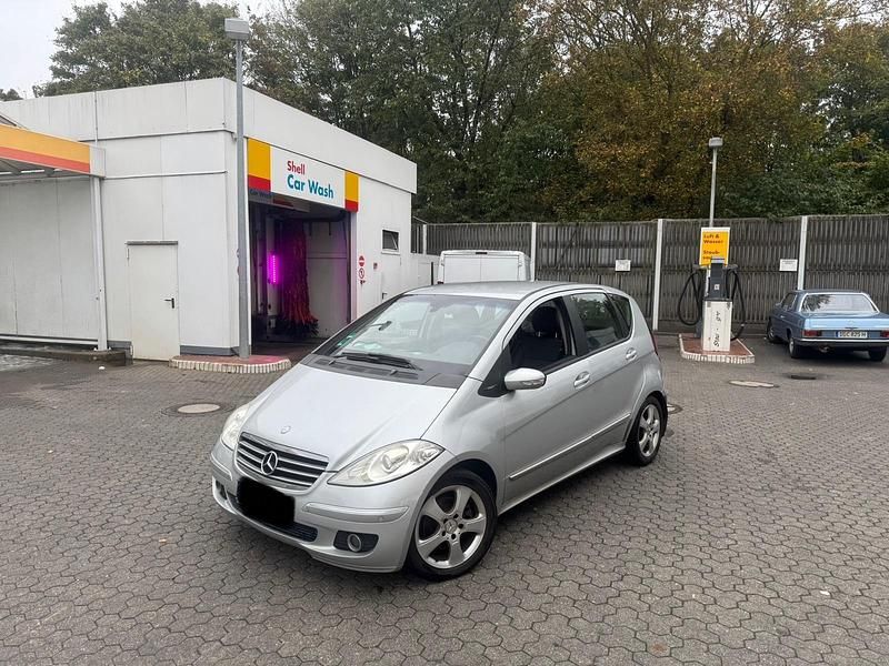 Silber Gebraucht 2004 Mercedes A200 Avantgarde Limousine | 799 € (Guter Preis) - Bild 1/4
