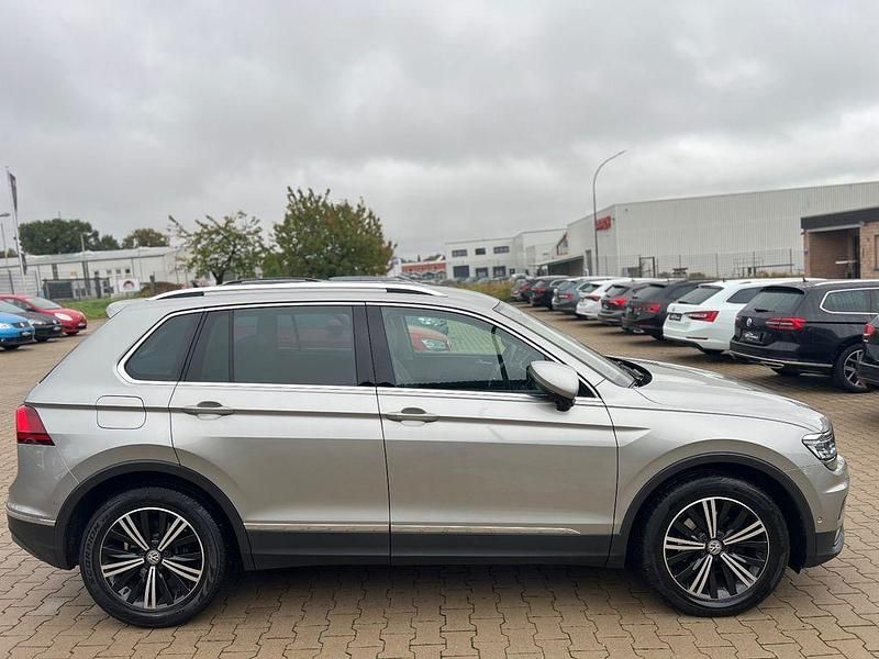 Gebraucht VW Tiguan Highline 150 PS (110 kW) 2019 Silber SUV
