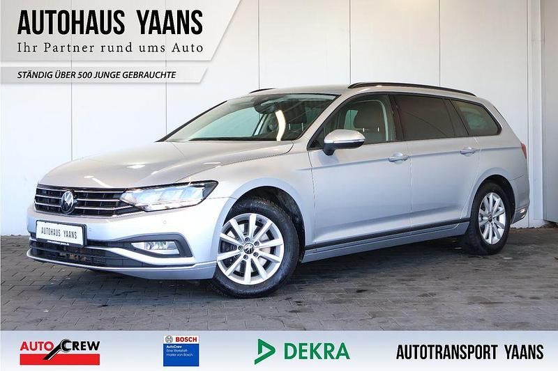 Gebraucht VW Passat 150 PS (110 kW) 2022 Silber Kombi