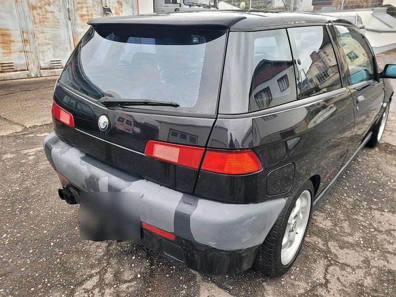 Gebraucht Alfa Romeo 145 103 PS (75 kW) 1999 Schwarz Kleinwagen