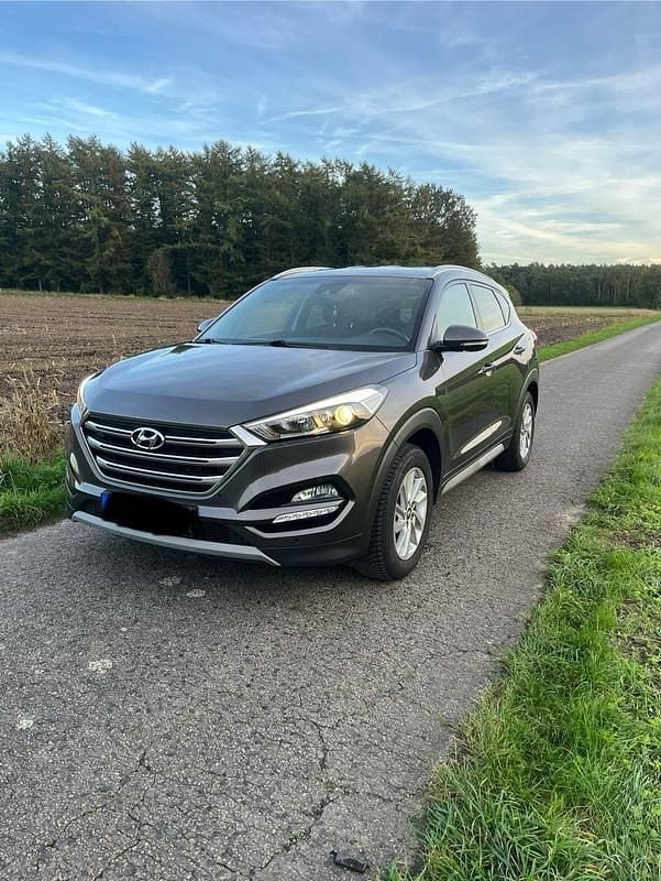 Gebraucht Hyundai Tucson 177 PS (130 kW) 2017 Braun SUV