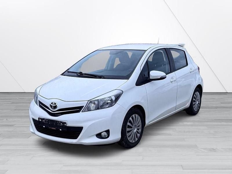 Weiß Gebraucht 2012 Toyota Yaris Life Kleinwagen | 6.290 € (Guter Preis) - Bild 1/4