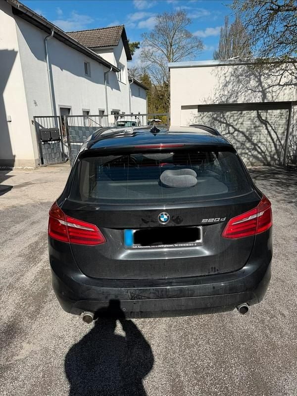 Gebraucht BMW 220 Active Tourer 190 PS (139 kW) 2017 Schwarz Van / Kleinbus