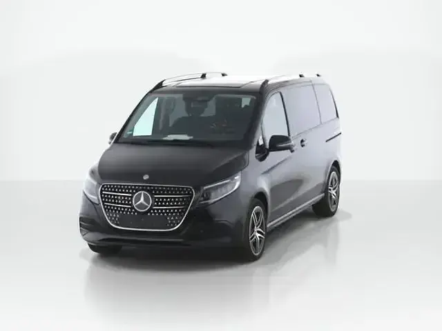 Gebraucht Mercedes V220 Avantgarde 163 PS (119 kW) 2024 Schwarz Van / Kleinbus